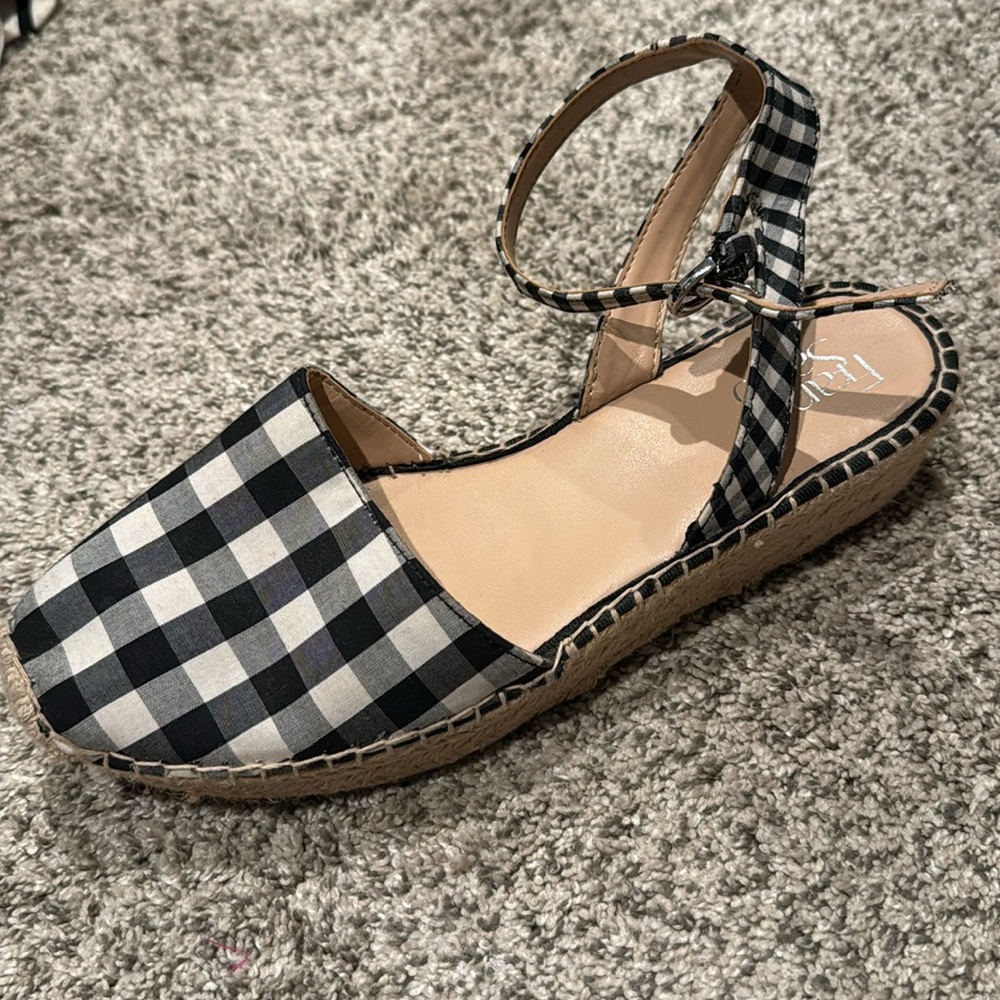 Gingham Espadrilles - Picture 2 of 5